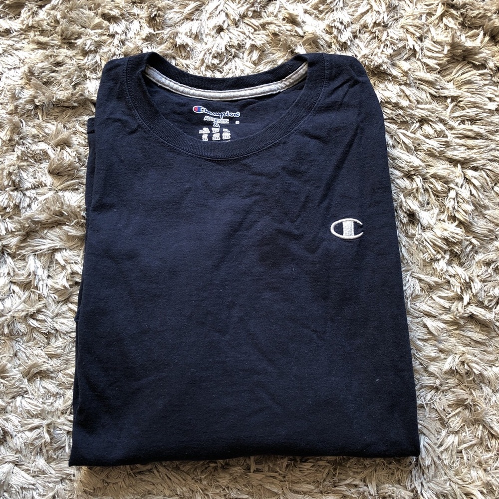 SOLD ON DEPOP Champion T shirt